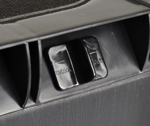 516755_D_03_verkleind.jpg Hondentrap Kunststof Zwart