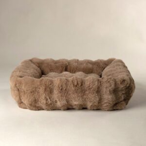 FHB4.jpg Fluffy Hondenmand Bruin