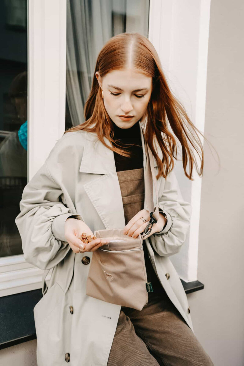 HUNTER_22661_69846_002_live_22-lpr.jpg Beloningstas & Schoudertas Beige